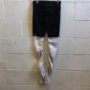 ALO Yoga Pants - Alo yoga black & ivory goddess legging sz s 57445 ALO Yoga Pants - Alo yoga black & ivory goddess legging sz s 57445